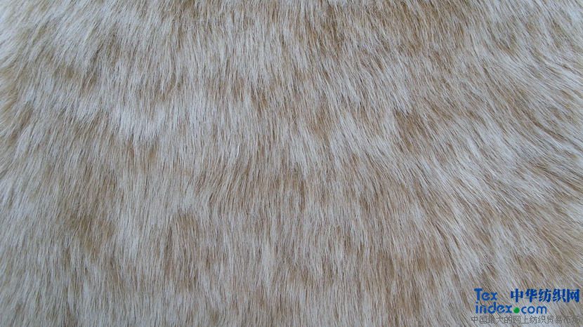 主要品种有:割圈绒,t, v料平剪毛,高低毛,超柔软小毛皮,羊羔毛,滚束毛